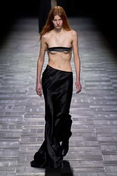 Look 1